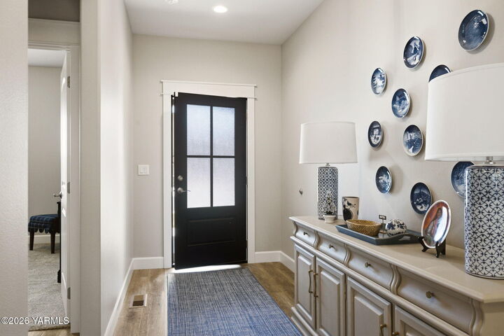 Property Photo:  8809 Kail Dr  WA 98908 