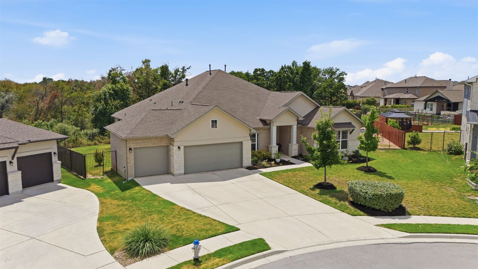 Property Photo:  501 Great Lawn Cove  TX 78642 