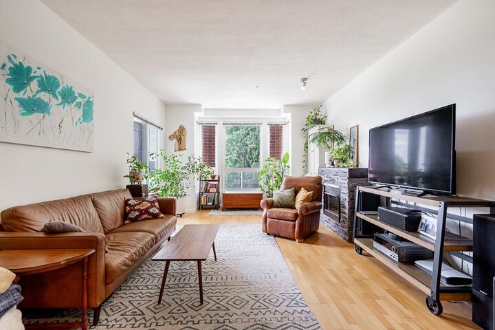 Property Photo:  14 E Royal Avenue 316  BC V3L 5W5 