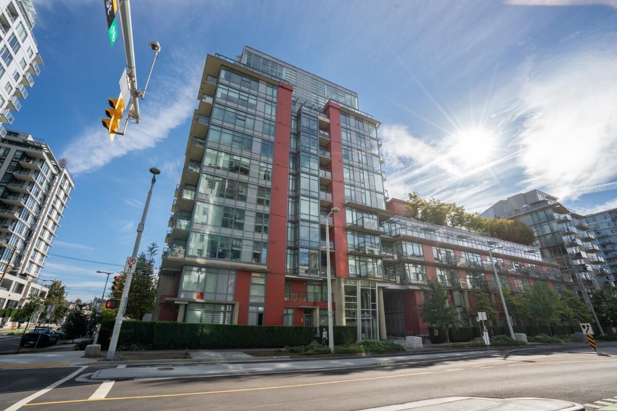 Property Photo:  38 W 1st Avenue 906  BC V5Y 0K3 