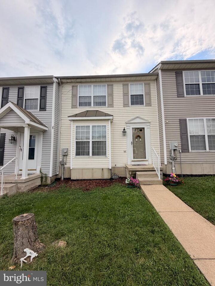 Property Photo:  323 Copperfield Lane  VA 22602 