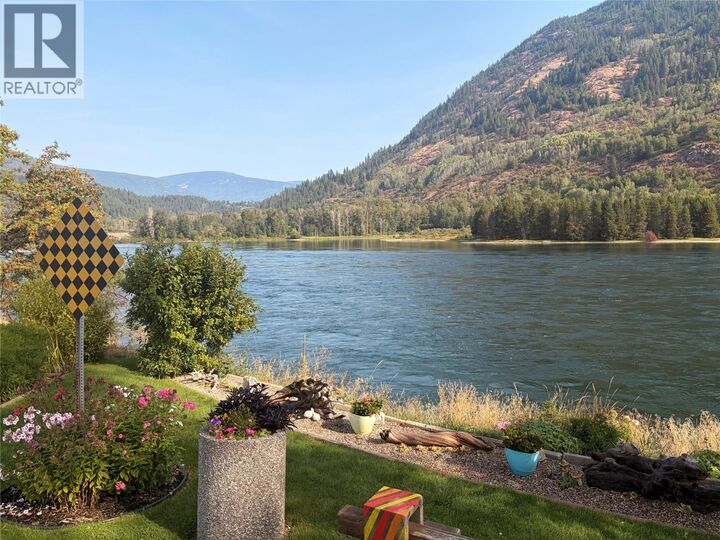 Property Photo:  217 3rd Avenue  BC V1N 2N2 