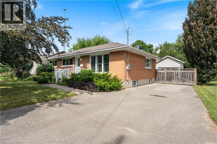 Property Photo: 25 Wayne Drive ON N3R 2Y6