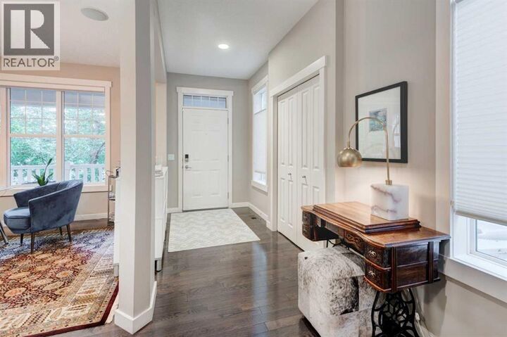 Property Photo:  78 Ypres Green Southwest  AB T2T 6M1 