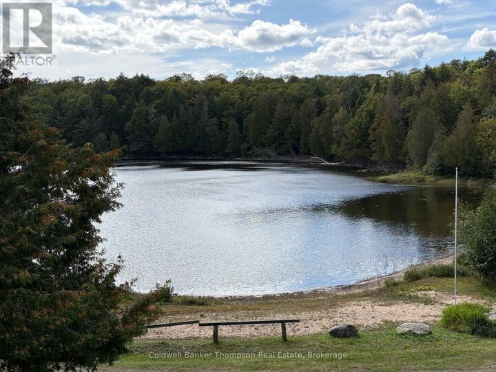 Photo de la propriété:  695B Spring Lake Road  ON P0A 1X0 