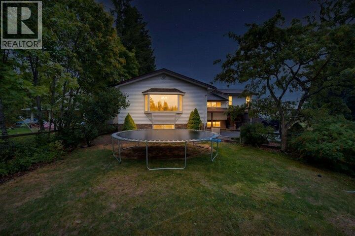 Property Photo:  1910 30 Street Southeast  BC V1E 2E6 