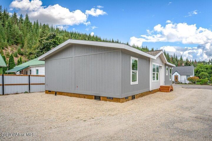 Property Photo:  115 F St  ID 83868 