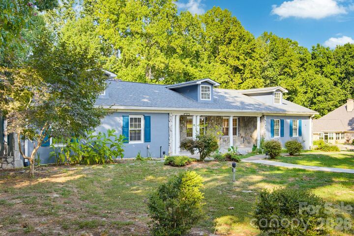 Property Photo:  1011 Tarlton Drive  NC 28150 