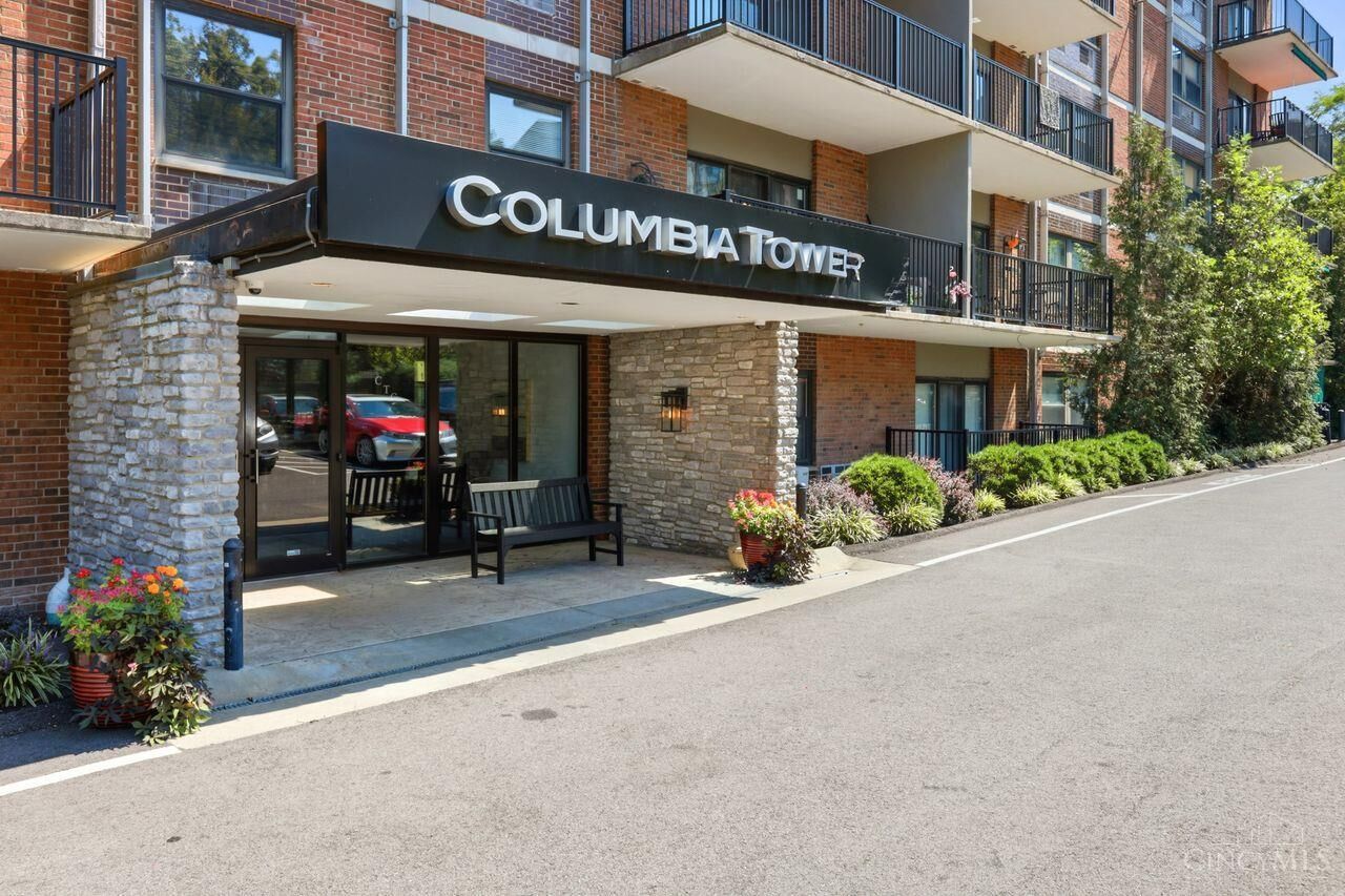 Property Photo:  1815 William Howard Taft Road  OH 45206 