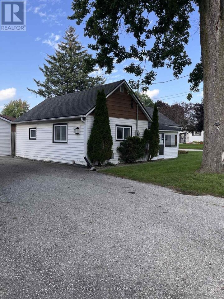 Property Photo: 1 Northcourt Street East ON N0J 1P0