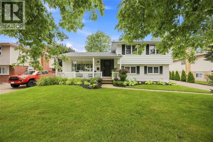 Property Photo:  1271 Severin Drive South  ON N7S 2B9 