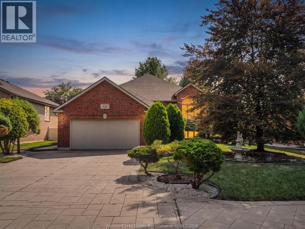 Property Photo:  955 North Talbot Road  ON N9G 1M8 