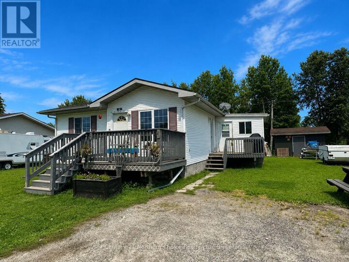 Property Photo:  6 Oak Street  ON P0V 1T0 
