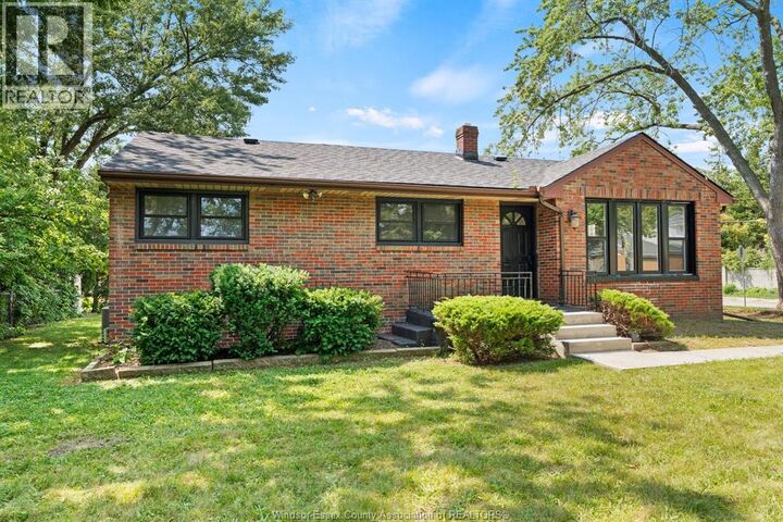 Property Photo:  1905 Norfolk Street  ON N9E 1H6 