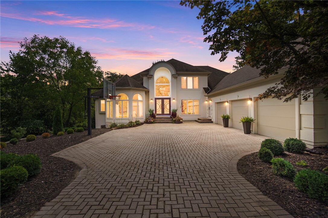 Property Photo: 1038 Thicket Walk OH 45429