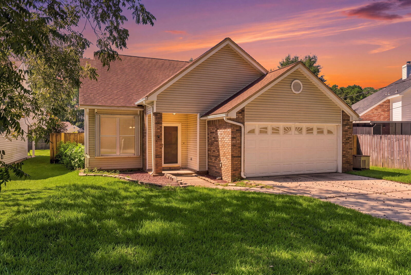 Property Photo: 104 Northern Pine Road FL 32547