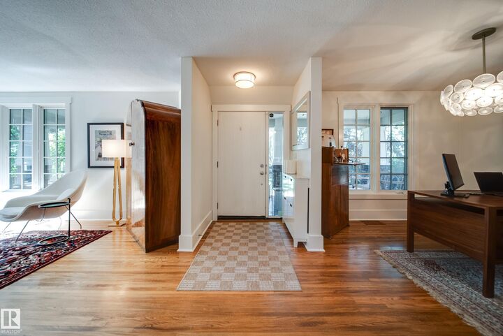 Property Photo:  10335 137 Street NW  AB T5N 2H2 