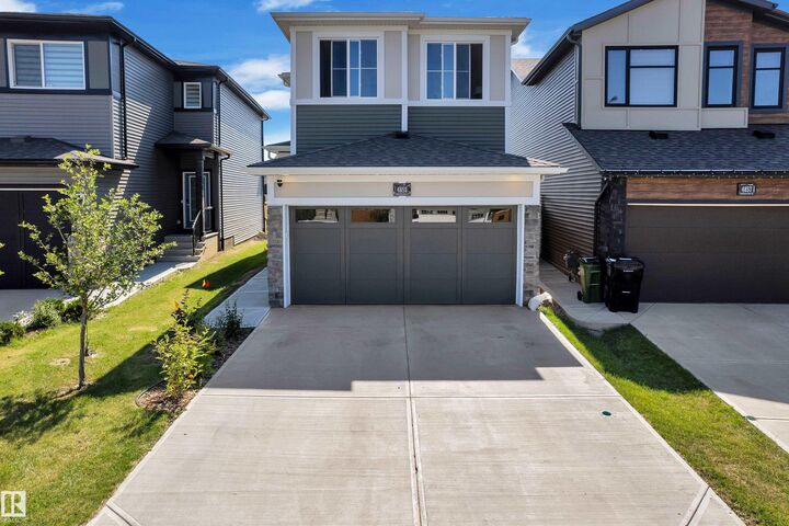 Property Photo:  4855 Hawthorn Bend SW  AB T6X 3A9 