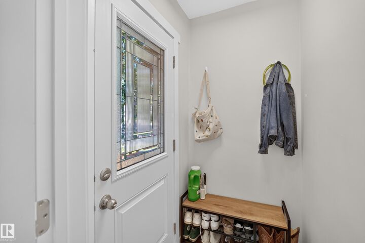 Property Photo:  10819 92 Street NW  AB T5H 1V5 