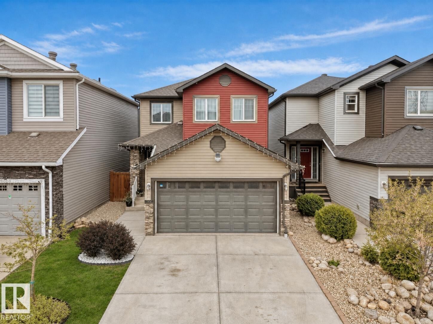 Property Photo:  9008 Cooper Link Link SW  AB T6W 4A6 