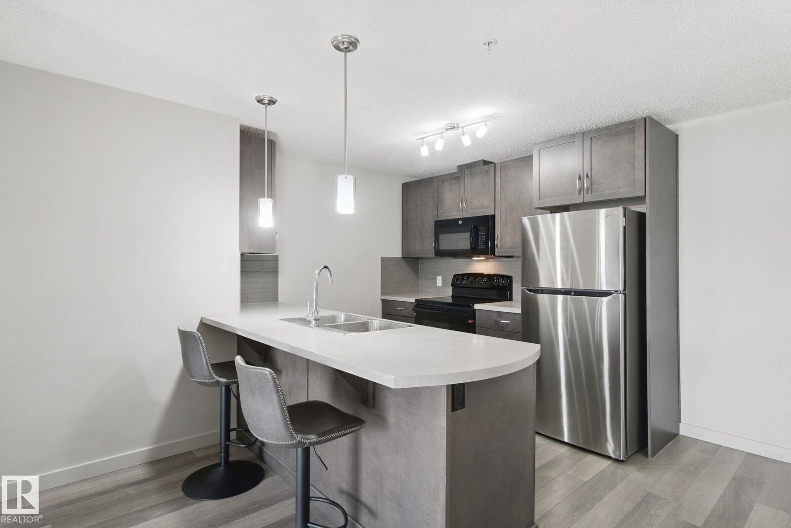 Property Photo:  7805 71 Street NW 351  AB T6B 0B9 