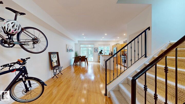 Property Photo:  9846 112 Street NW  AB T5K 1L4 