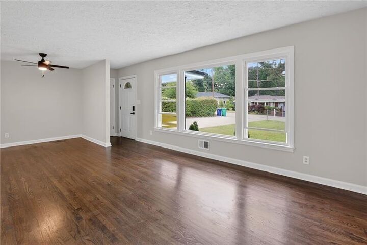 Property Photo: 3081 Glendale Court GA 30032
