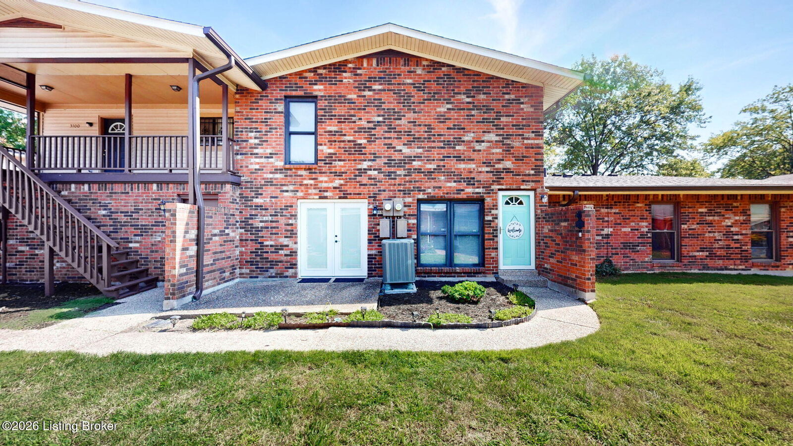 Property Photo: 3104 Meadowside Ct KY 40214