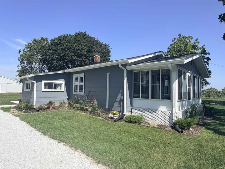 Property Photo: 9419 E 400 North Road IN 46991