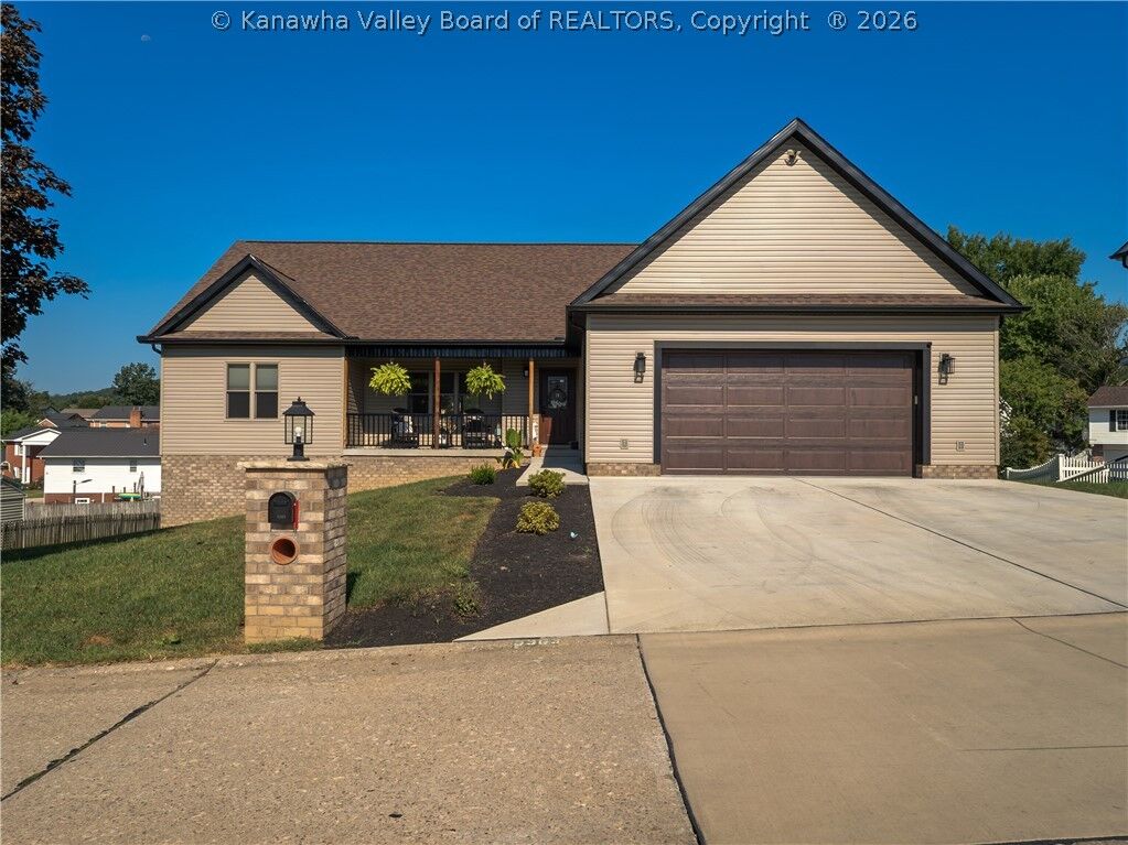 Property Photo:  5303 Edgebrook Drive  WV 25313 