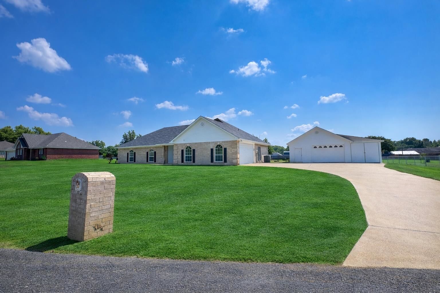 Property Photo:  9 Willow Bend  TX 75570 