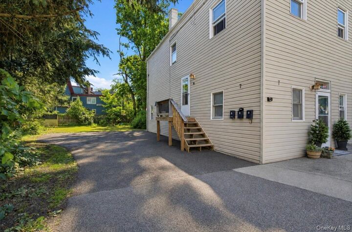 Property Photo:  7 Idlewild Avenue C  NY 12520 