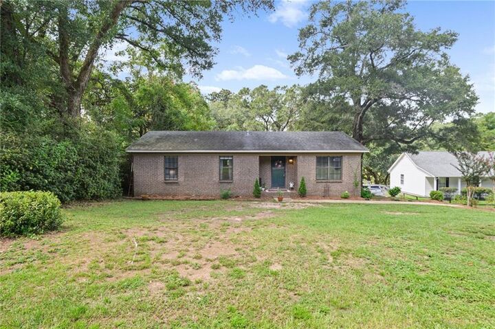 Property Photo: 5410 Johnson Road AL 36582