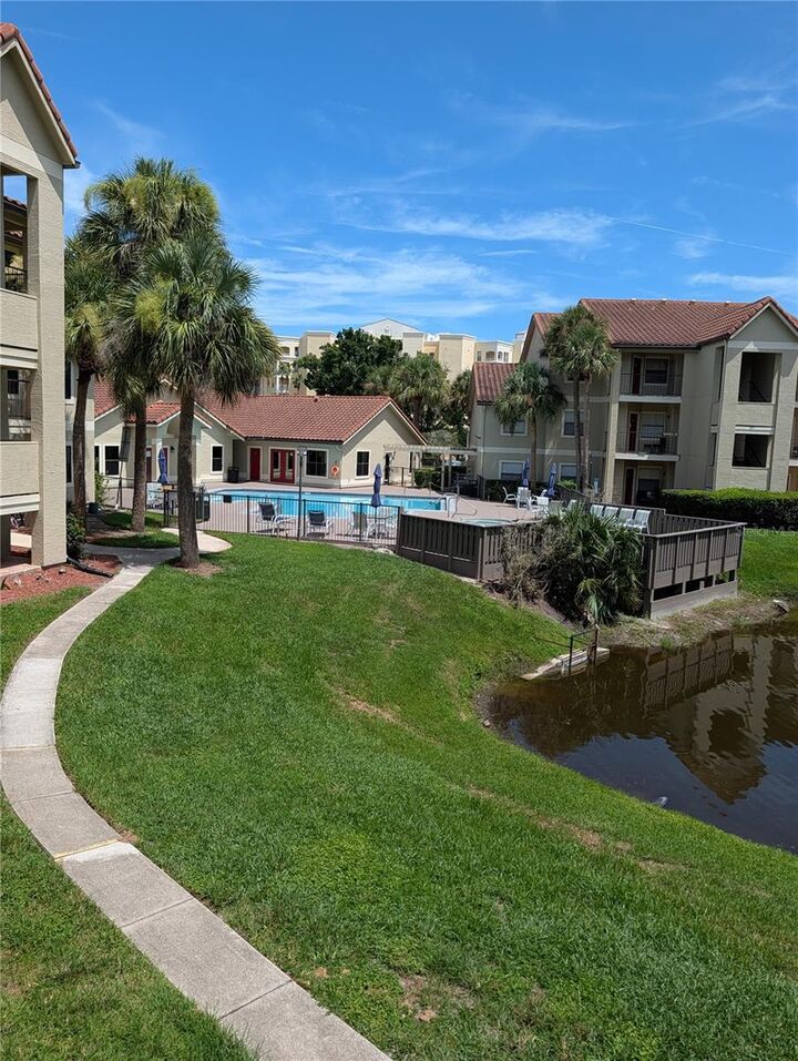 Property Photo: 3028 Parkway Blvd 204 FL 34747