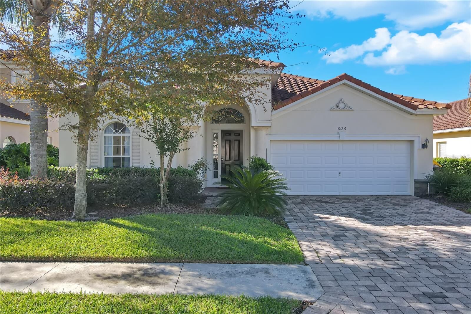 Property Photo: 926 Tuscan Hills Blvd FL 33897