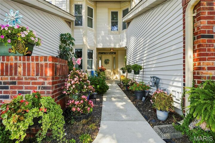 Property Photo: 1119 Field Pointe Lane MO 63146
