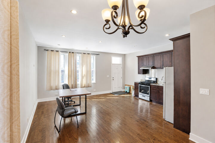 Property Photo: 510 W 32nd Street IL 60616