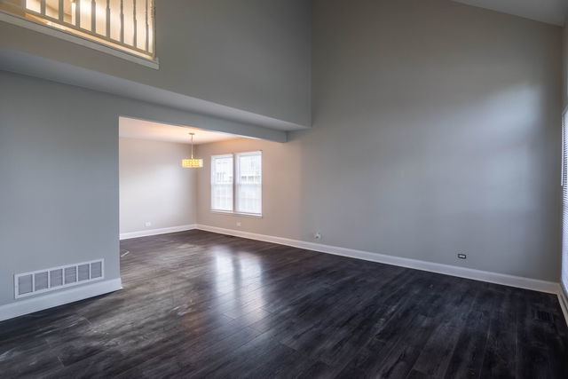 Property Photo:  1575 Stockton Lane  IL 60014 