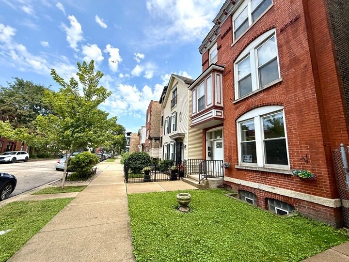 Property Photo:  3133 S Princeton Avenue 1  IL 60616 