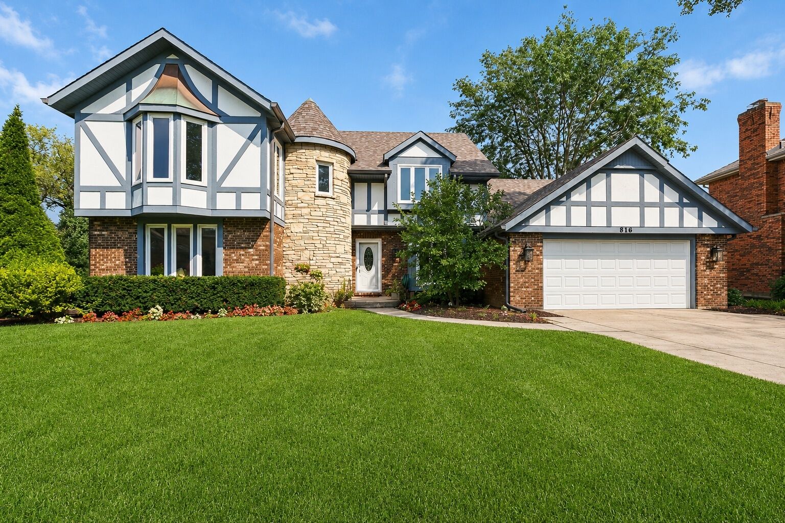 Property Photo:  816 Paddock Lane  IL 60048 