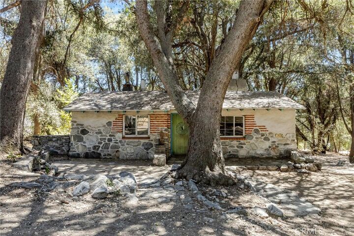 Property Photo:  39922 Pine Bench Road  CA 92399 