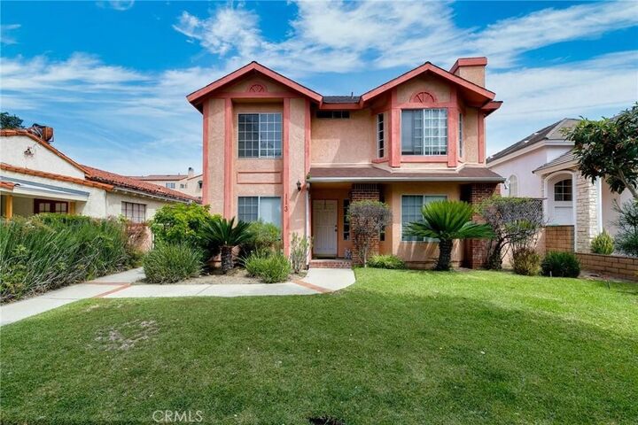 Property Photo: 113 Diamond CA 91006