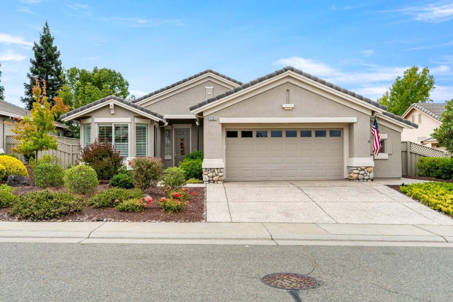 Property Photo:  2201 Winding Way  CA 95648 