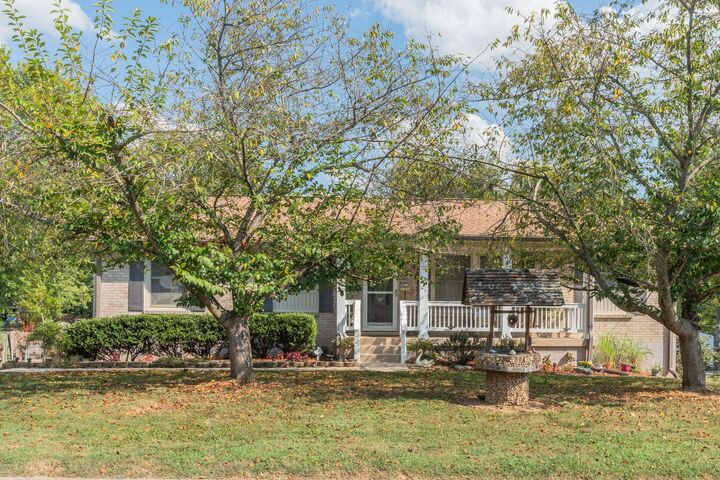 Property Photo:  4889 Big Horn Dr  TN 37138 