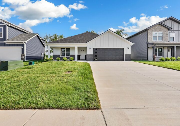 Property Photo: 2677 Brewster Dr TN 37042