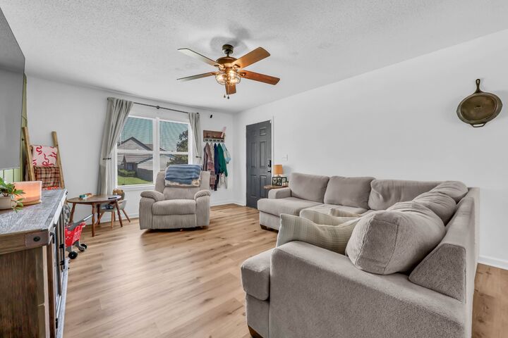 Property Photo:  3220 N Senseney Cir  TN 37042 