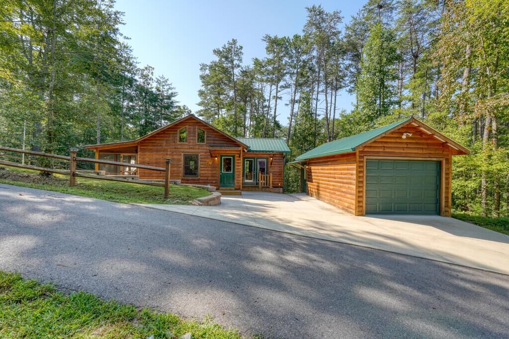 Property Photo:  305 Whispering Hills Road  NC 28906 
