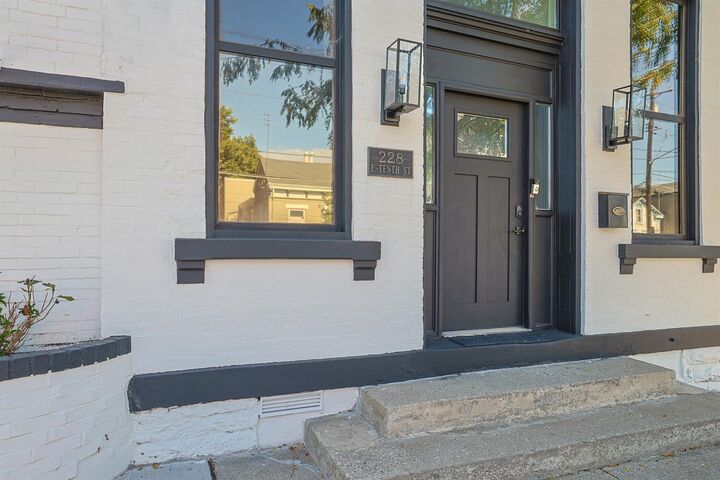Property Photo: 228 E 10th Street KY 41071