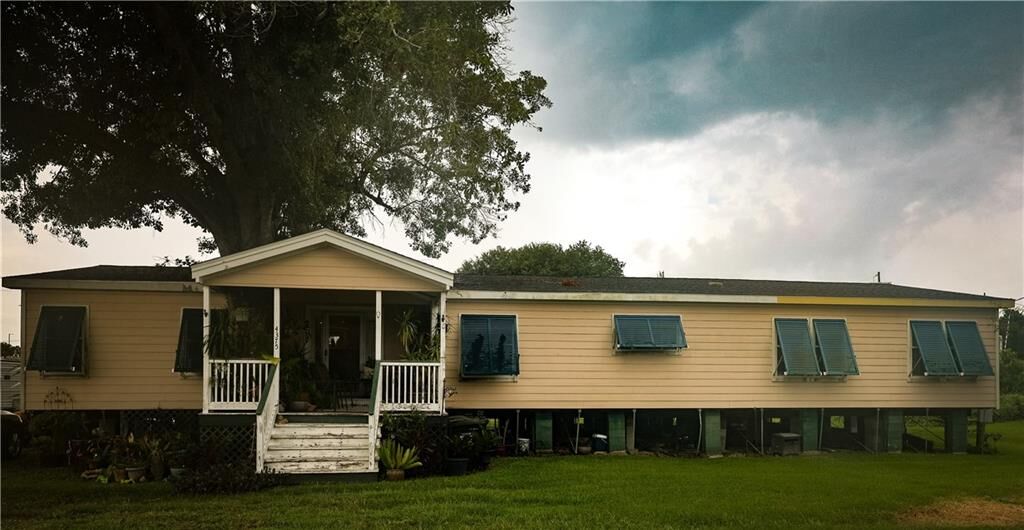 Property Photo:  4375 Country Drive  LA 70343 