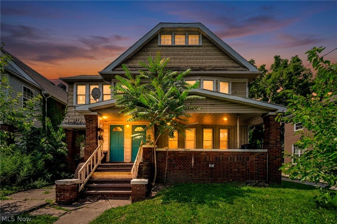 Property Photo:  382 Madison Avenue  OH 44320 